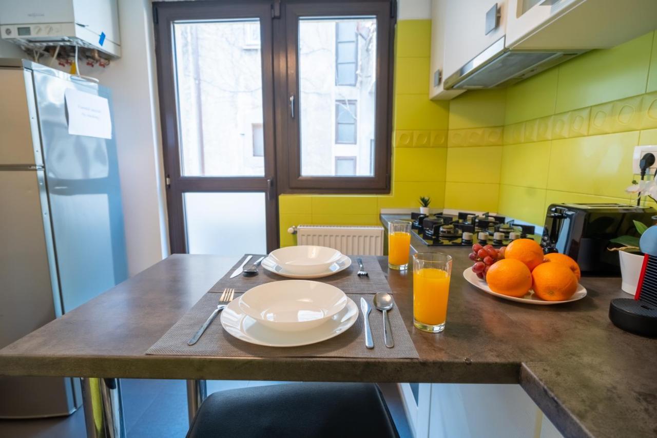 Cozy & Spacious Flat Near Victoriei Square ブカレスト エクステリア 写真