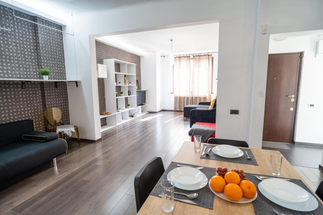 Cozy & Spacious Flat Near Victoriei Square ブカレスト エクステリア 写真